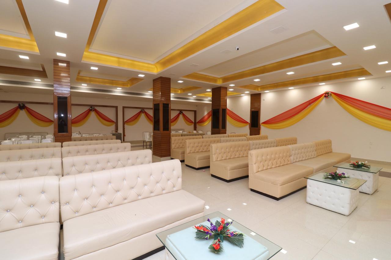 Oyo 13406 Hotel Golden Leaf Bareli Kültér fotó