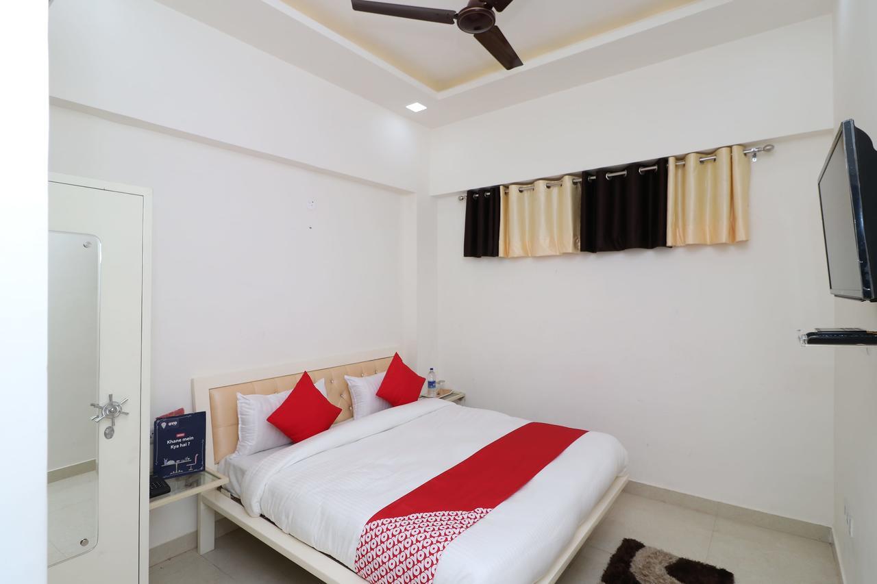 Oyo 13406 Hotel Golden Leaf Bareli Kültér fotó
