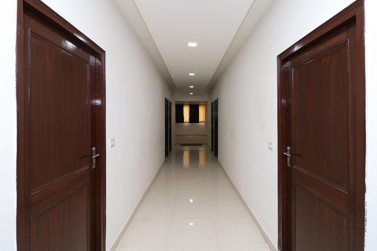 Oyo 13406 Hotel Golden Leaf Bareli Kültér fotó
