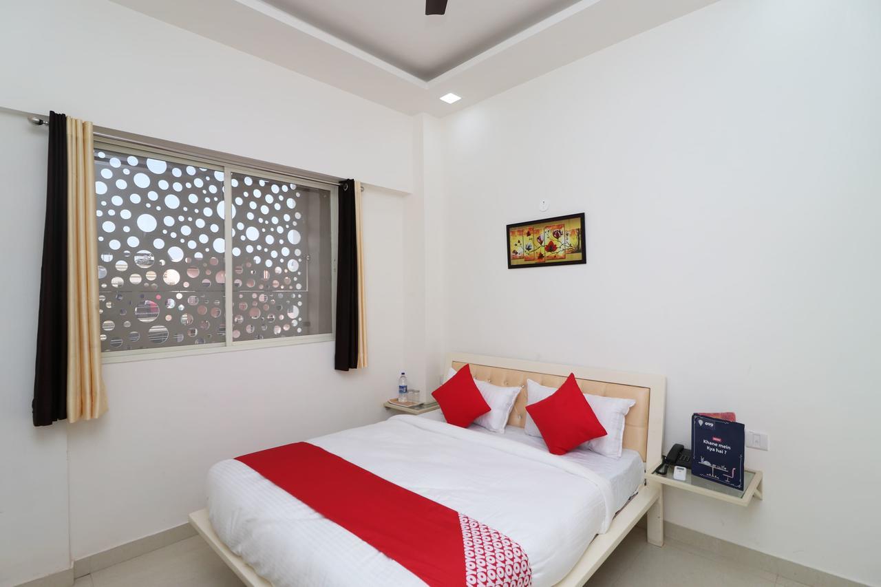 Oyo 13406 Hotel Golden Leaf Bareli Kültér fotó
