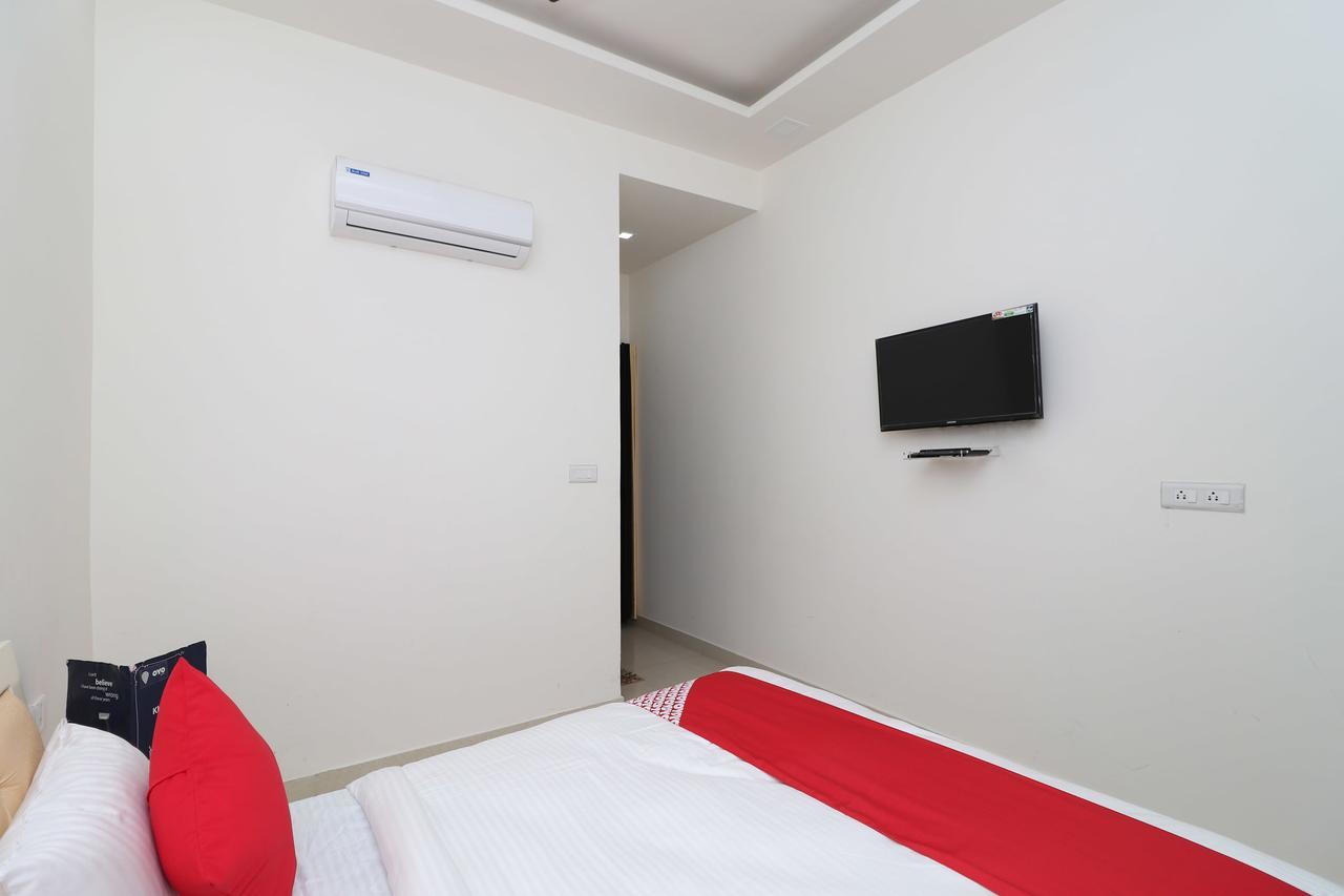 Oyo 13406 Hotel Golden Leaf Bareli Kültér fotó