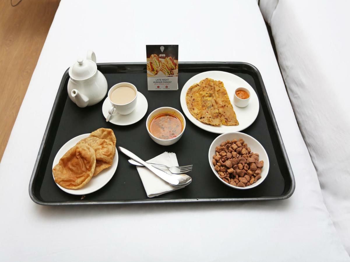 Oyo 13406 Hotel Golden Leaf Bareli Kültér fotó